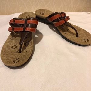 NWOB Weil Orthaheel Leather Brown Sandals